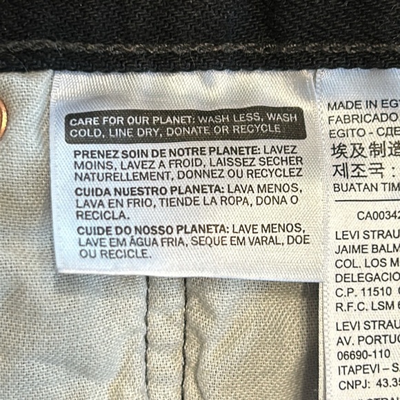 Levi’s 501 black button fly jeans. Excellent condition. Size 34 x 30. - Picture 7 of 10